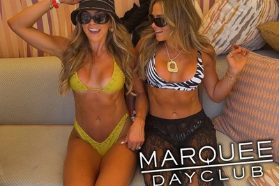 Сестры Кавиндер устроили жаркую вечеринку в Вегасе