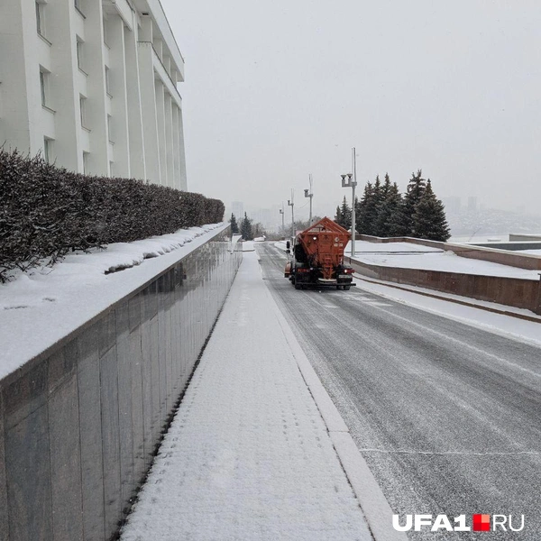 Техника убирается регулярно | Источник: Булат Салихов / UFA1.RU