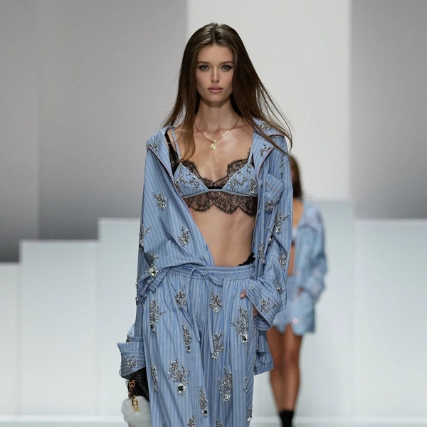 Почему критикуют показ Dolce&Gabbana весна-лето 2026? | marieclaire.kz