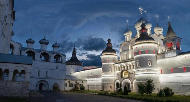 В Ростове Великом подсвечивают кремль | Источник: «Госзакупки»