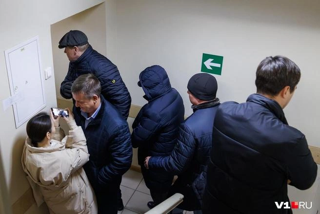 Эльдор Азизов вновь предстал перед судом по обвинению в преступлении против половой неприкосновенности подростка | Источник: Алексей Волхонский / V1.RU