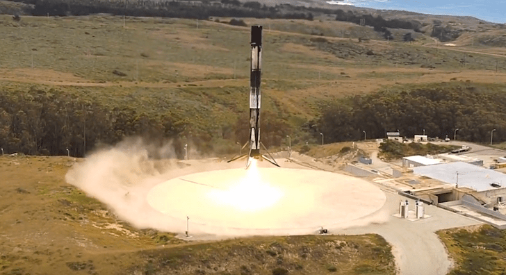 Компания SpaceX в 200-й раз посадила первую ступень ракеты Falcon 9