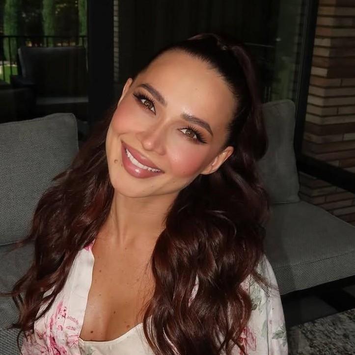 Психолог Степанова о больной раком Лерчек: «Синюшные ноги и бледные руки. Ей надо срочно уехать за границу»