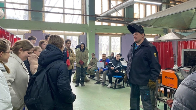 В КПГТ введут дополнительные специальности сварщика, слесаря, технолога машиностроения, оператора информационных систем | Источник: Каслинский промышленно-гуманитарный техникум