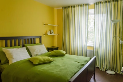 Растения для улучшения сна в спальне