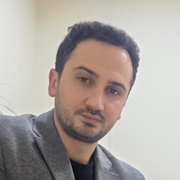 <p>Артак Галоян</p>