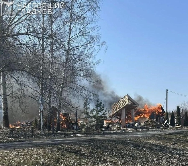Удар по соцобъекту под Белгородом: есть погибшие, под завалами могут быть люди | Источник: телеграм-канал Вячеслава Гладкова
