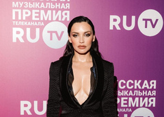 Ольга Серябкина рассказала о том, как к откровенным нарядам относится ее муж: итоги премии RU.TV 2023