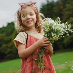 Какие цветы посадить на даче в апреле