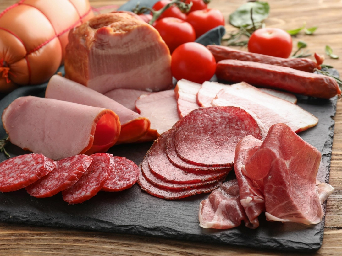 Это опасно: 4 вида мяса, которые лучше не есть | marieclaire.ru