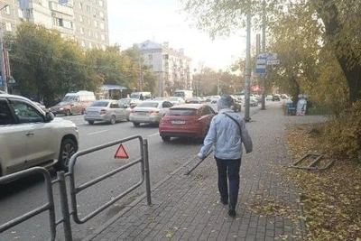ДТП на Худякова перекрыло три полосы в центр