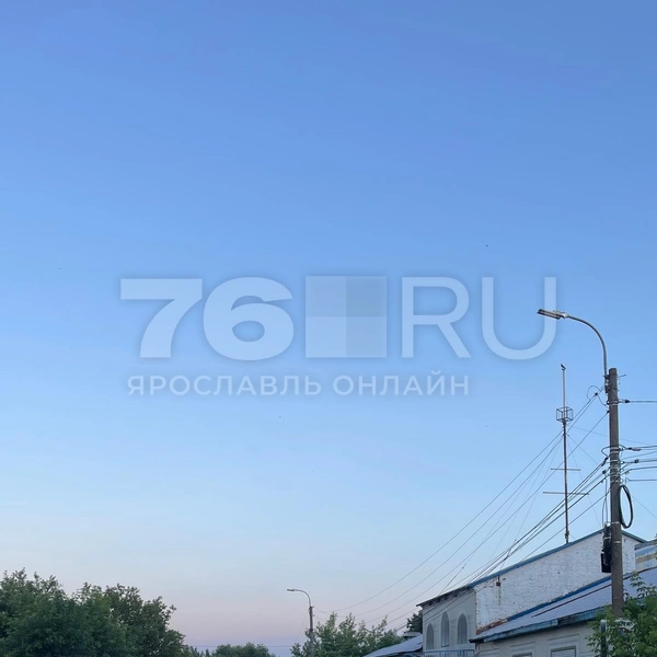 Полицейские машины контролируют обстановку | Источник: читатель 76.ру