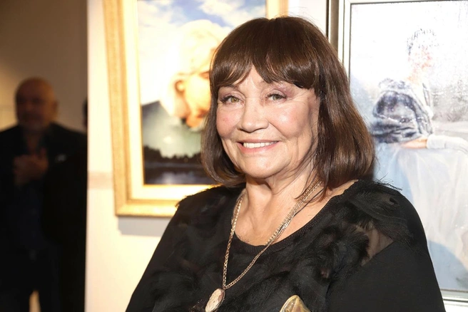 Лариса Лужина заражается любовью к жизни от людей с ограниченными возможностями | Источник: Persona Stars / Legion-Media