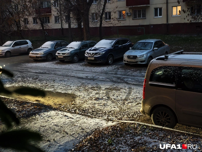 За ночь город накрыло тонким снежком | Источник: Булат Салихов / UFA1.RU