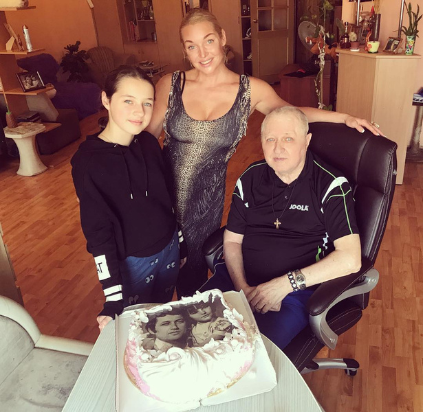 Анастасия Волочкова рассказала о тяжелом состоянии отца