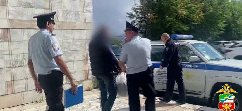 Полмиллиарда на «Порше» и «Ленд Крузер»: красноярского застройщика будут судить за хищения у КрасЖД