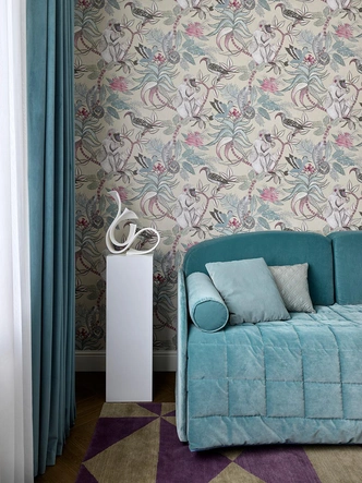 Портьеры, Fabricut. Декоративная статуэтка, Descontrol. | Источник: Сергей Ананьев. Стиль: Юлия Чеботарь