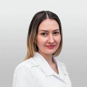 <p><a target="_blank" rel="sponsored" href="https://sanitas.ru/staff/vrachi-kliniki-sanitas/enshina-yuliya-anatolevna/">Юлия Еньшина</a></p>