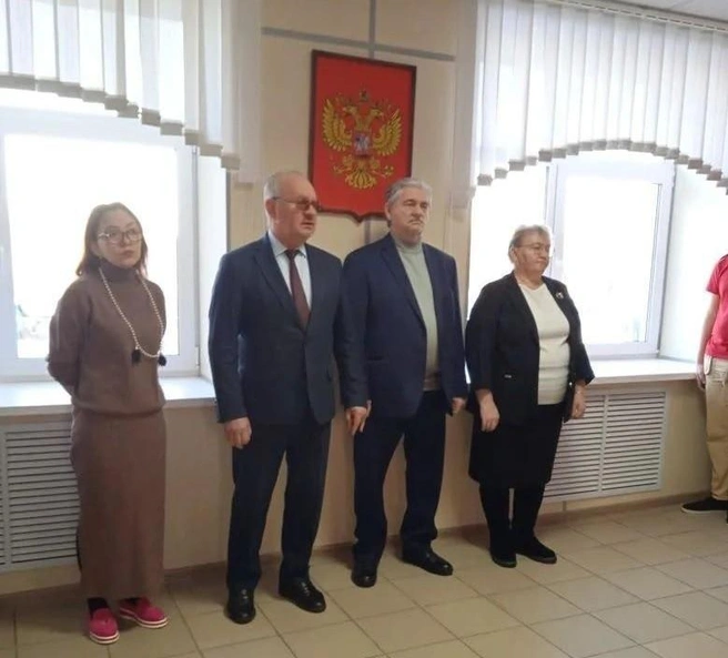 Родители Александра Прохоренко&nbsp;— крайние справа | Источник: Администрация Тюльганского района