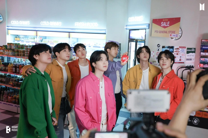 Источник: BIGHIT MUSIC