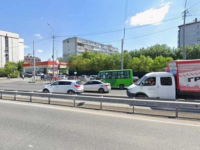 Новый подземный переход разместится рядом с мостом. | Источник: google.com/maps