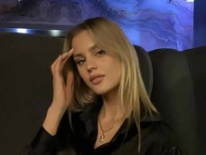Родные похоронили 27-летнюю блогера Кристину Рахимову, умершую от редкого вида рака