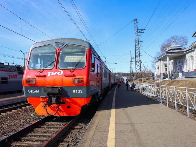 Причина, по которой авиационно-спортивному клубу потребовался железнодорожный состав, не уточняется. | Источник: Ксения Филимонова / IRCITY.RU