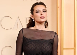 Первое «голое» платье «Оскара-2026»: Белла Торн в Gucci