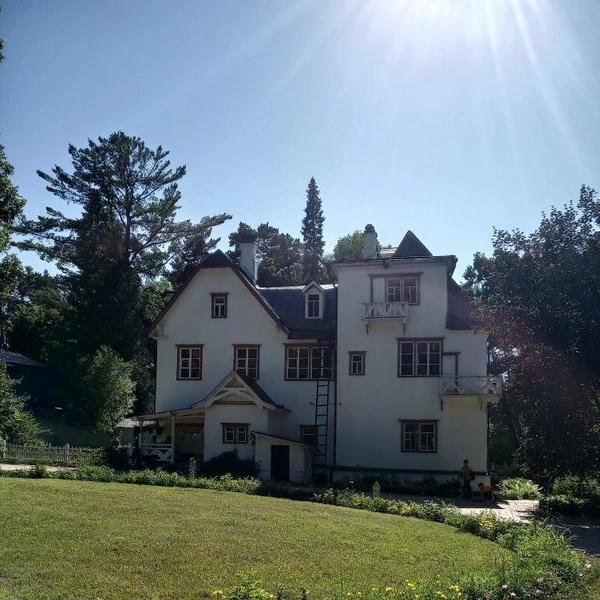 Главный усадебный дом в Поленове | Источник: Анна Балакина