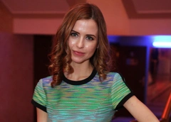 Мирослава Карпович вышла на сцену с детьми Павла Прилучного