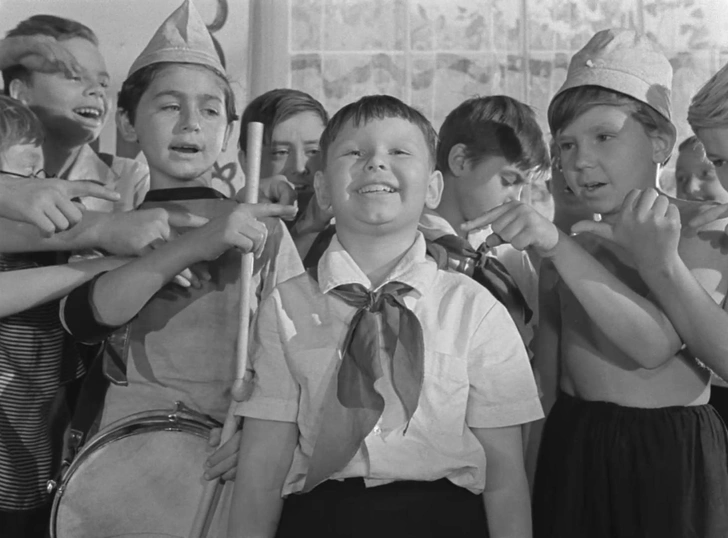 Источник: фильм «Добро пожаловать, или Посторонним вход воспрещен» (1964)