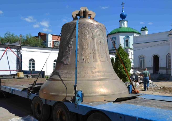 Побывавший в Рязани колокол вернулся в Санкт-Петербург | ya62.ru