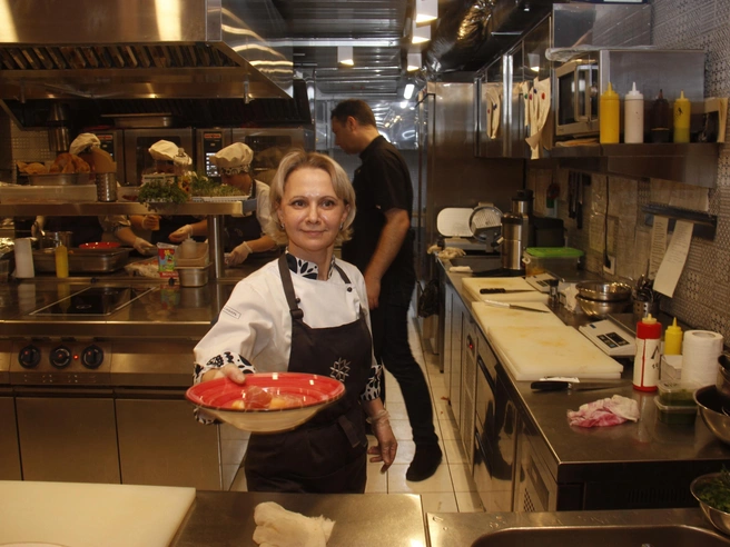 Наталья Крупеня признана лучшей женщиной-шеф-поваром Сибири | Источник: Автор фото: Стас Соколов