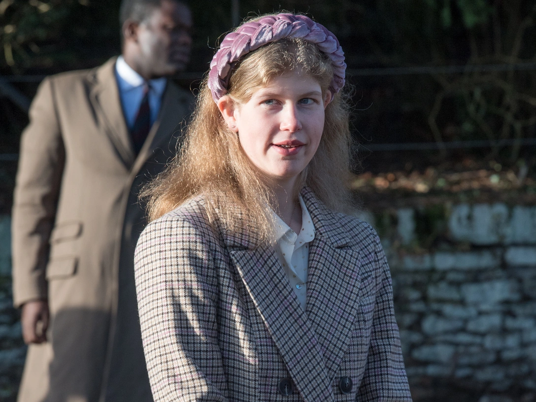 Леди Луиза Виндзор на рождественской службе в Сандрингеме, 25 декабря 2019 | marieclaire.ru