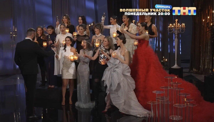 Тронный зал ведьмак арт. Битва экстрасенсов тнт 2007. Битва экстрасенсов замок. Битва экстрасенсов замок. Джина битва экстрасенсов.