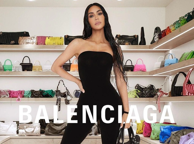 Ким Кардашьян и Никола Пелц-Бекхэм в новой кампании Balenciaga
