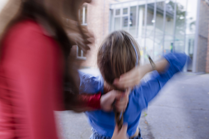 Нет буллингу: как помочь школьнику справиться с травлей
