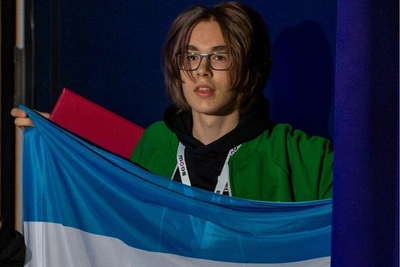 Khabirov Praises Bashkir Ninth-Grader for Silver Medal
