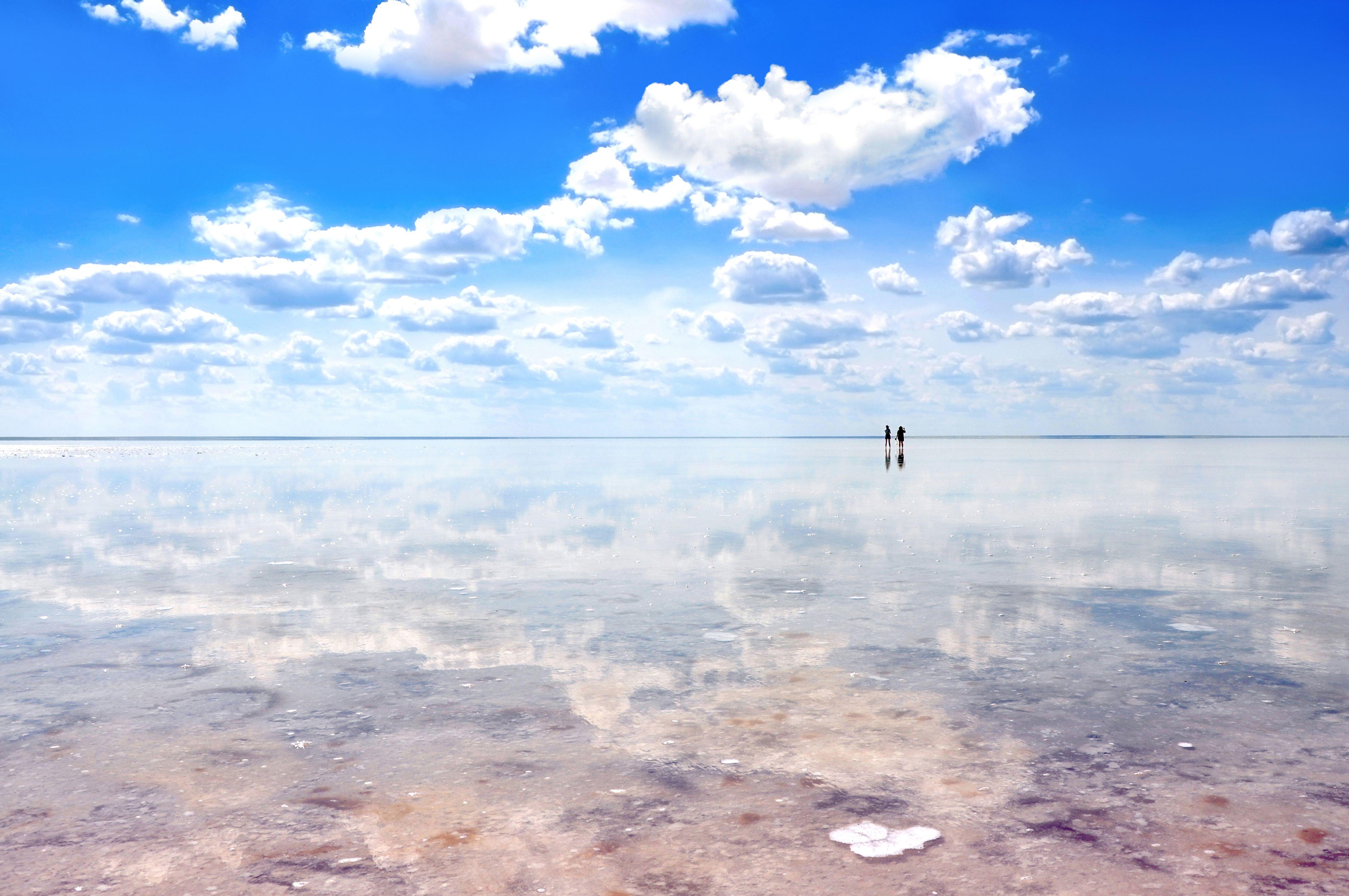 Большое соленое озеро глубина