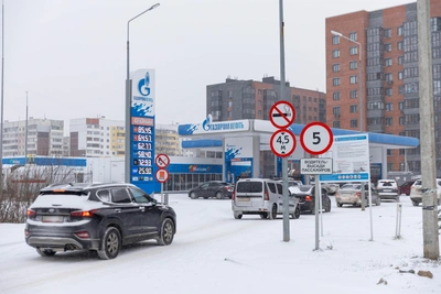 Official accused of using budget money to fuel Porsche Cayenne