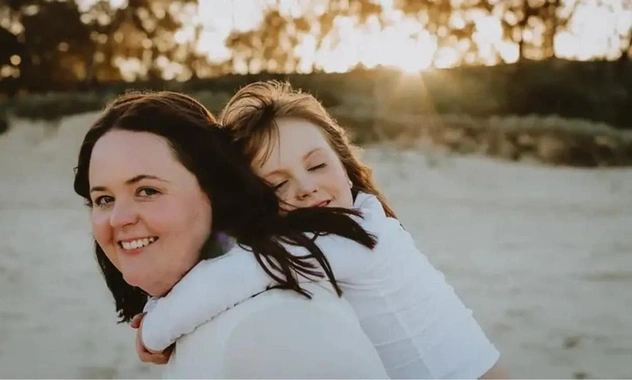 «Когда дочь окончит школу, я ее забуду»: у 29-летней мамы нашли редкую форму болезни Альцгеймера