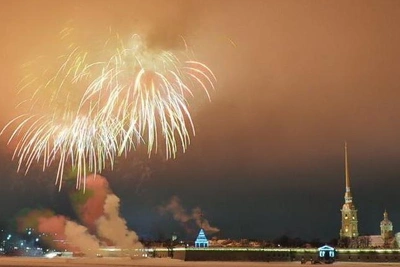 Fireworks in St. Petersburg to Mark Leningrad Blockade Liberation