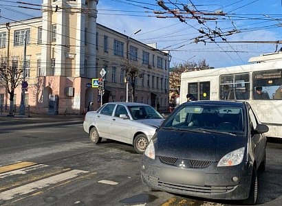 В полиции рассказали подробности аварии на улице Ленина | ya62.ru