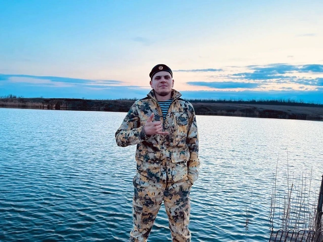 «Хочу домой, хочу к тебе, хочу стать отцом»: под Волгоградом простились с погибшим на СВО штурмовиком с позывным Гринч | Источник: близкие Александра Полякова