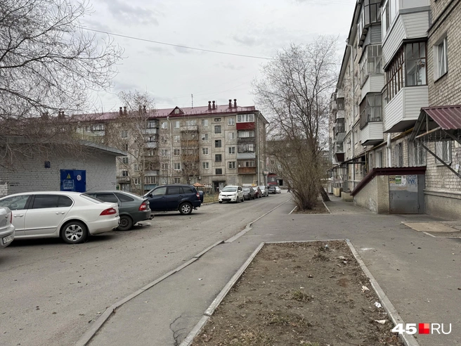 Двор по К. Маркса, 105 | Источник: Юлия Король / 45.RU