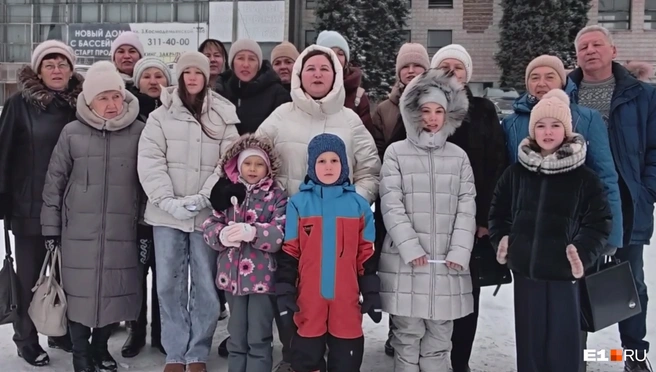 Жители Химмаша и их дети попросили Владимира Путина вмешаться | Источник: скриншот видеообращения
