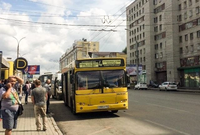 Жители левого берега возмущены возможной отменой автобусного маршрута № 4 Затулинский жилмассив — Криводановский карьер | Источник: Екатерина Глушанина / 2ГИС