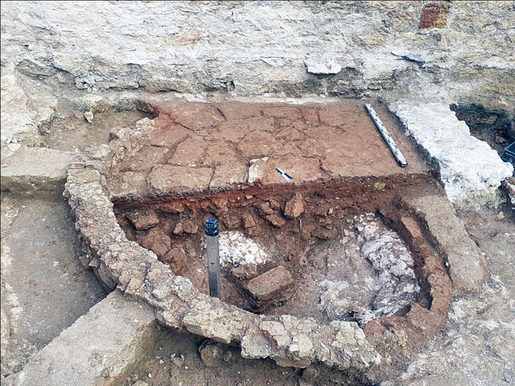 В Севастополе обнаружена античная керамическая мастерская