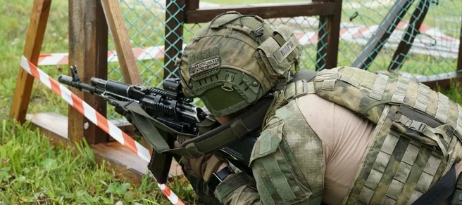 ОМОН «Вятич» — победитель турнира по тактической стрельбе | Источник: 43.rosguard.gov.ru