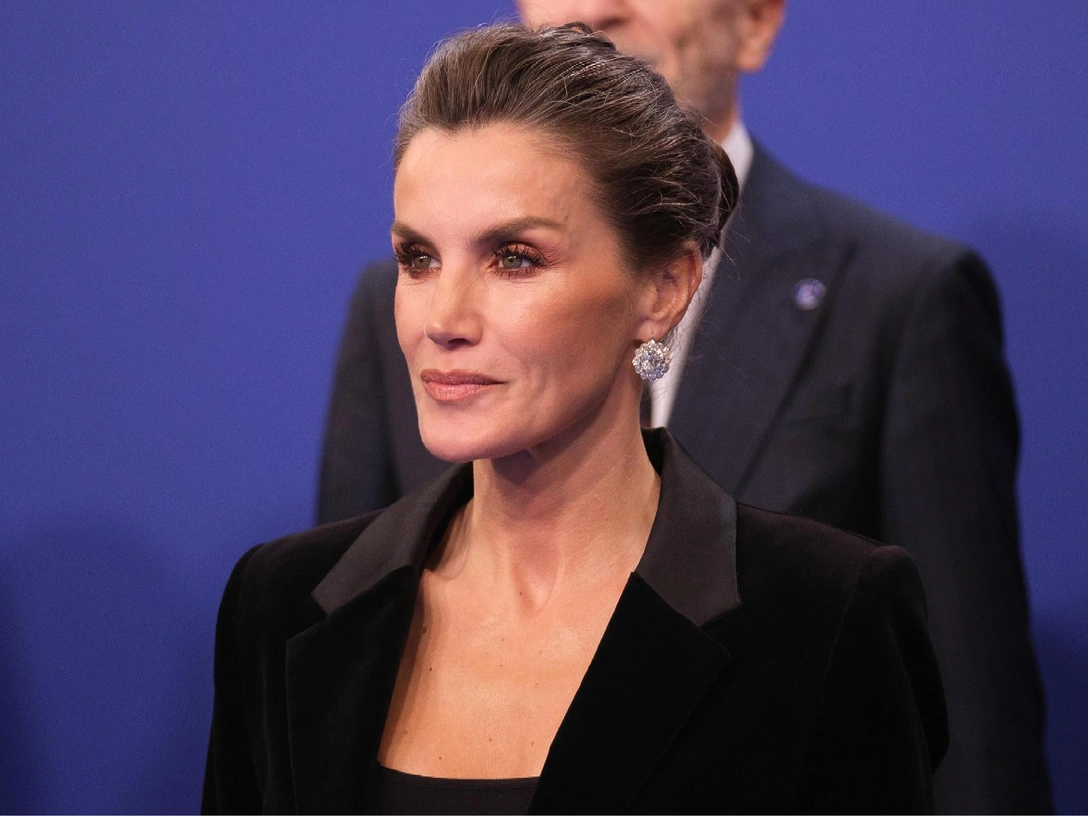 Королева Летиция на выступлении испанского председательства в ЕС в Национальном зале Мадрида, 25 декабря 2023 год | marieclaire.ru